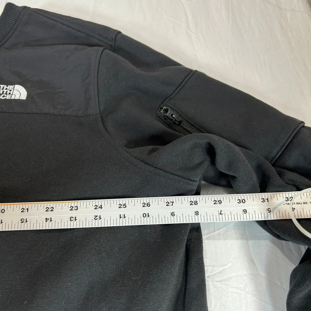 The North Face Mens XXL Black Fleece Crewneck Sweatshirt Utility Pocket